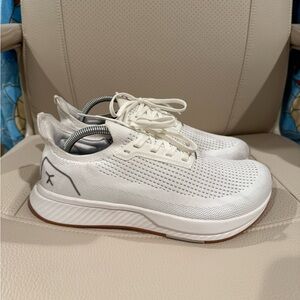 Size 9 - Flux Adapt Comfortable Men’s Sneakers “White Gum”